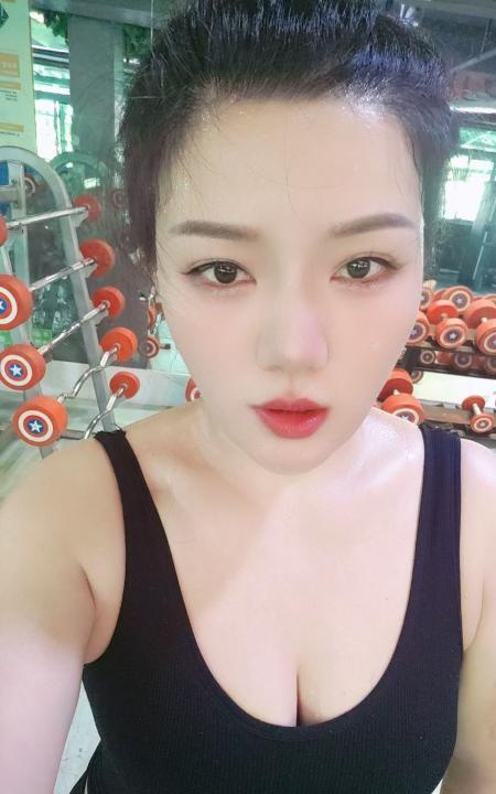 官渡丰满少妇灵儿