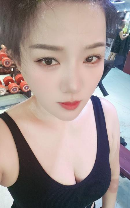 官渡丰满少妇灵儿