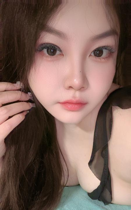南门性感大胸妹子