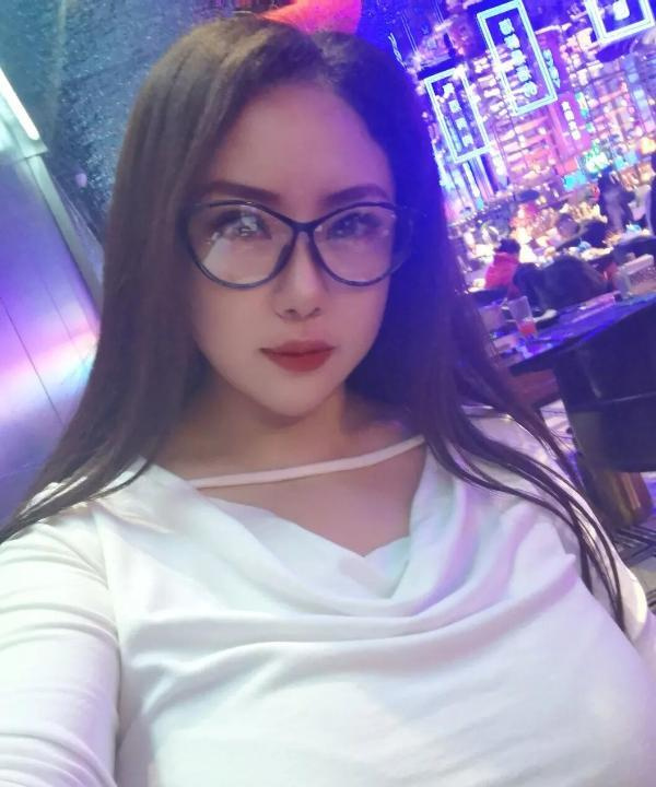 出击少妇莹儿