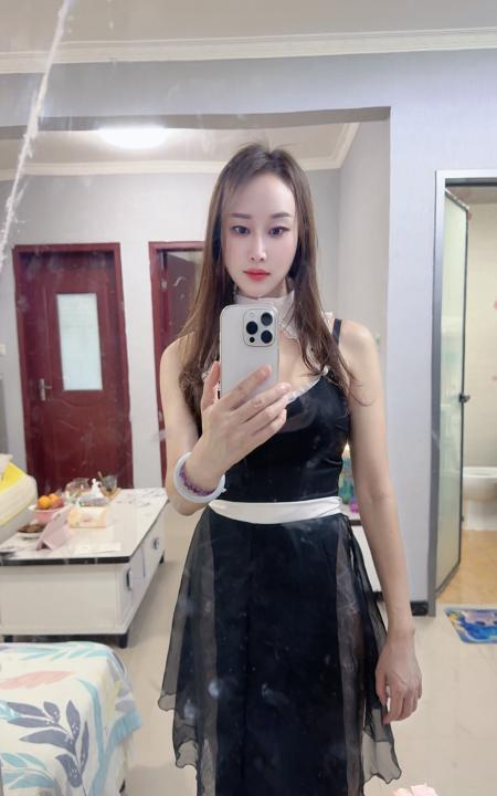 白皙少妇朵朵