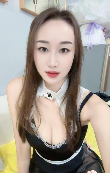 白皙少妇朵朵