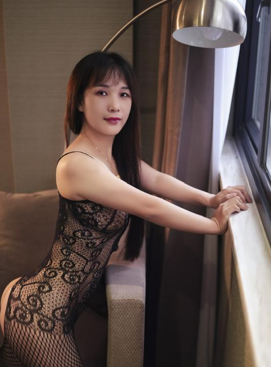 小个子美少妇