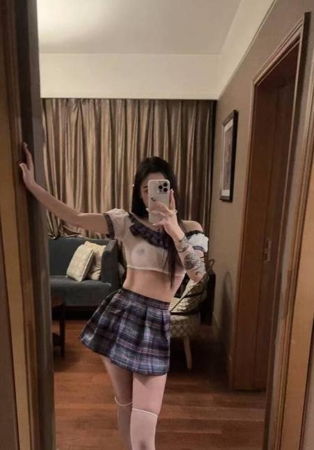 性感制服西西