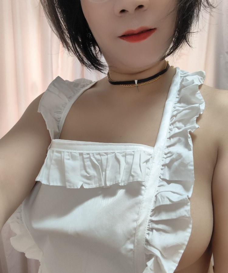 鼓楼韵味眼镜妹