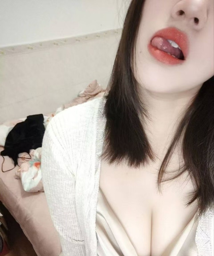 成都丰满小少妇慧慧