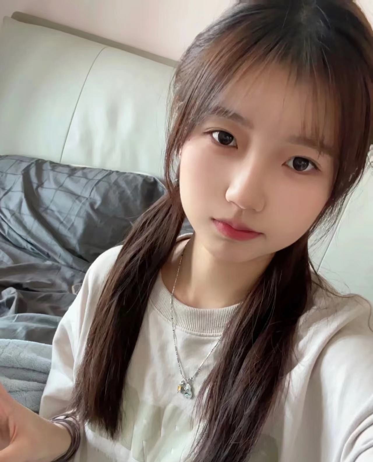 童颜美乳颜可