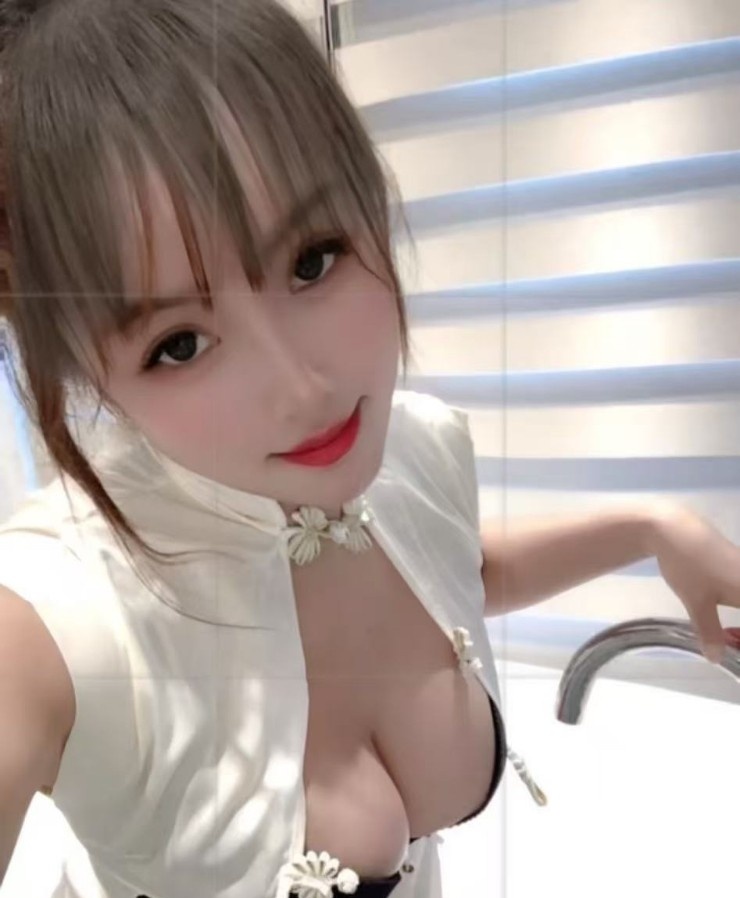 知性美的少妇