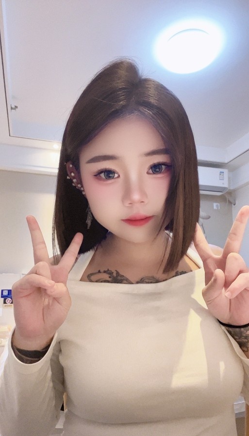 历城05后大胸妹妹