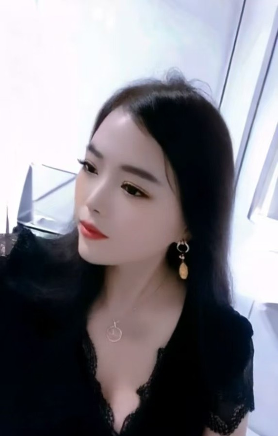 验证巨乳肥臀少妇