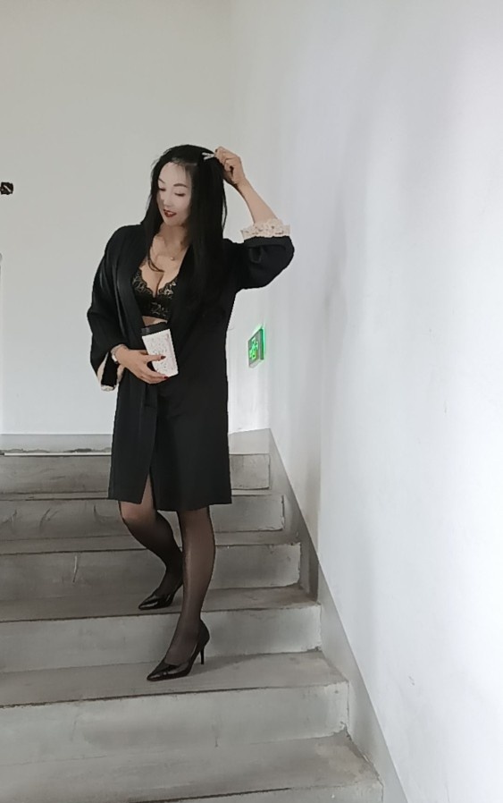 性感尤物长腿少妇