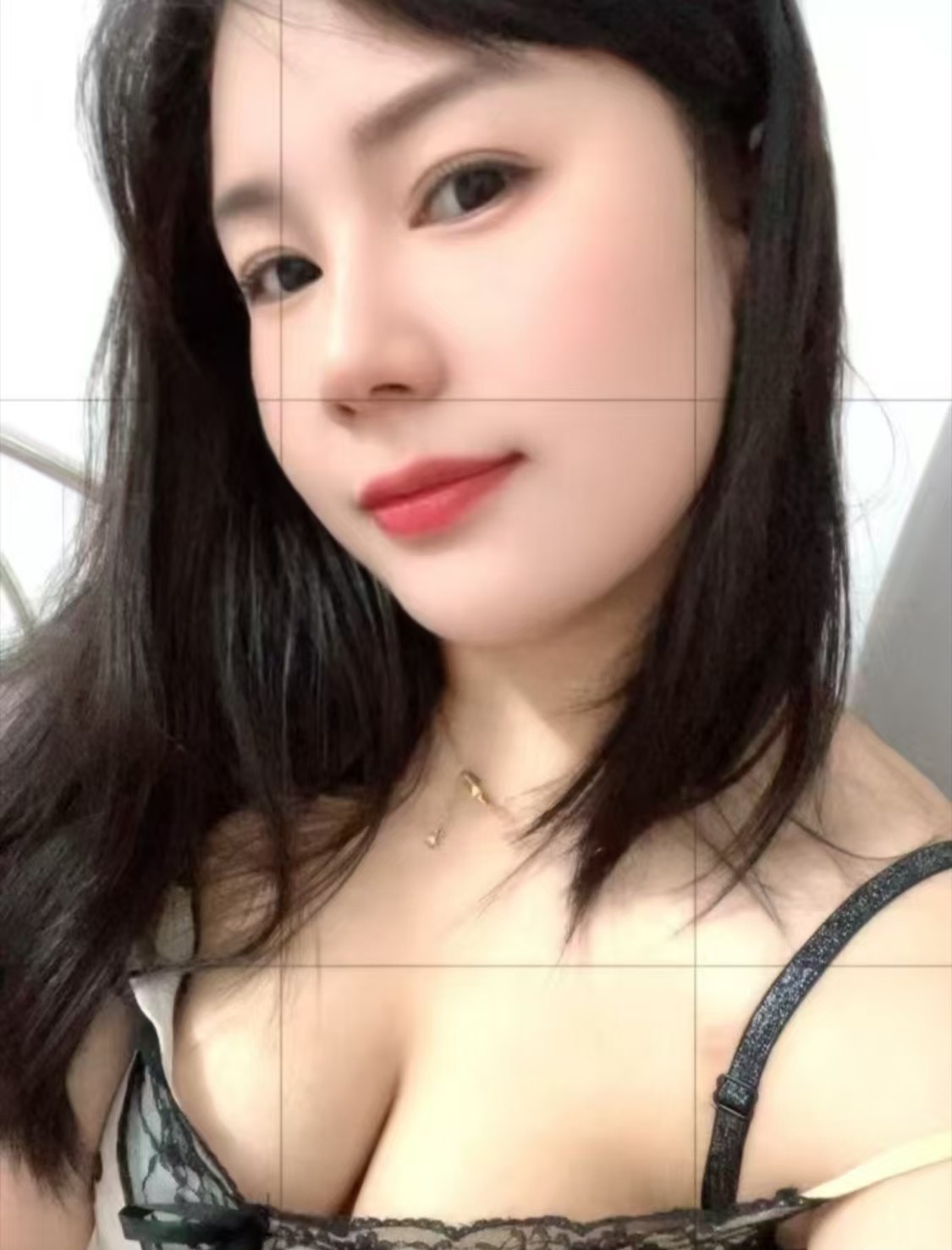 大胸美御姐点点