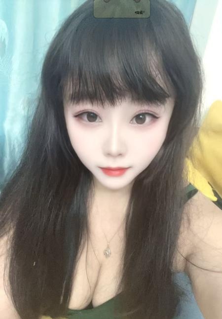 白云丰满美少妇