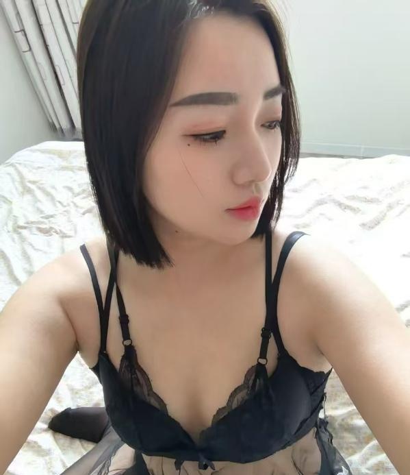 高冷气质美女一枚