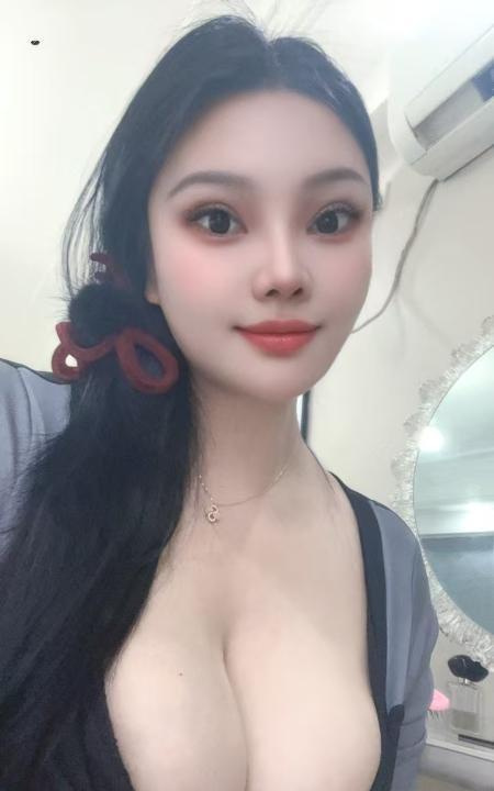 镜湖绿地小少妇