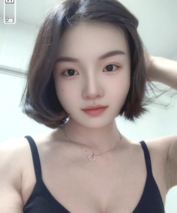 古镇好身材美女
