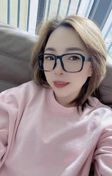 广州眼镜轻熟姐
