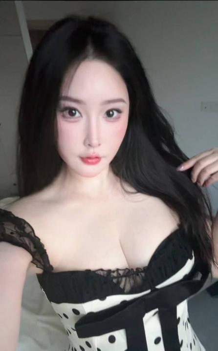 滨湖大胸表姐