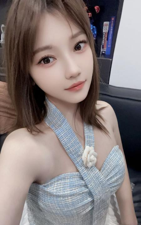 清纯女友翘臀老师