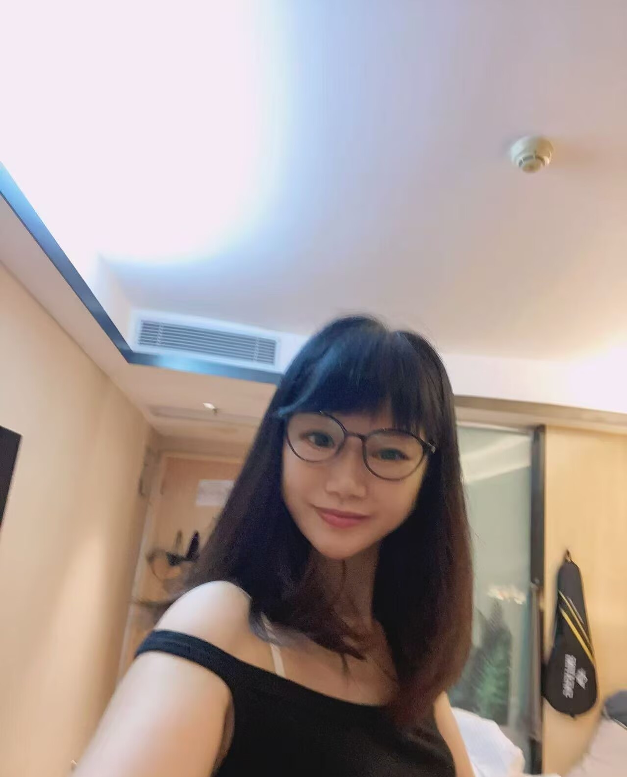 黑丝长腿少妇狐媚