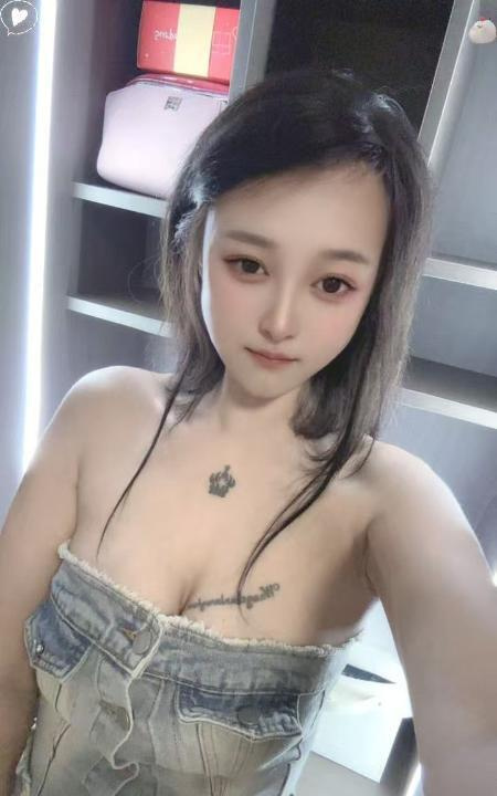 白云雨菲
