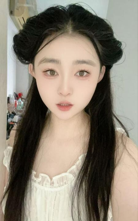 南山清纯颜值嫩妹