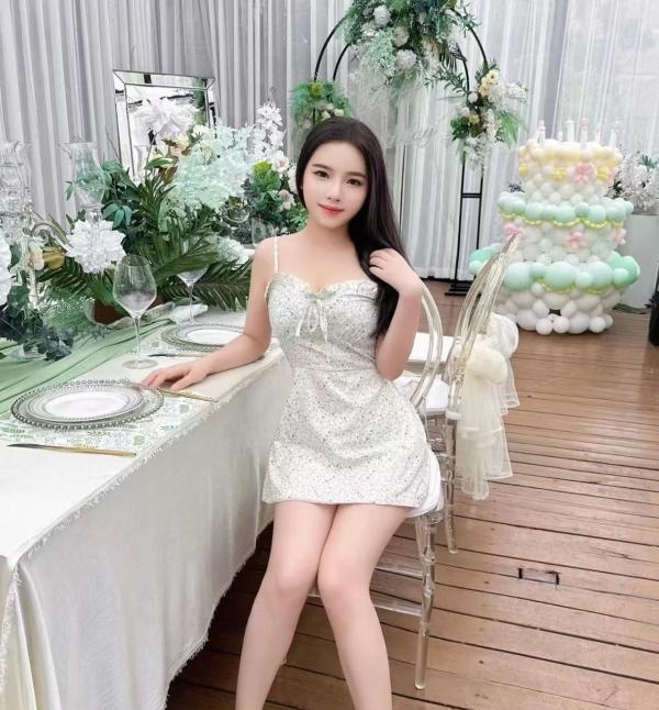 花边岭小御姐骚可