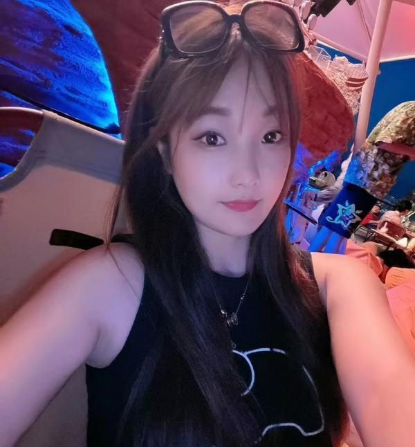 173cm巨乳白兔