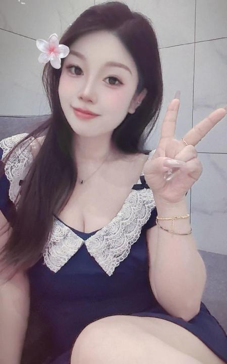 反差纯情闷骚少妇