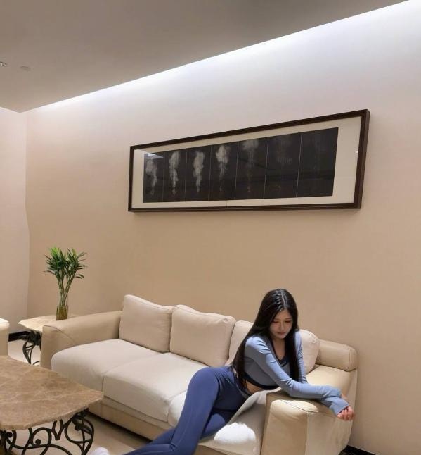 大胸长腿服务系老师