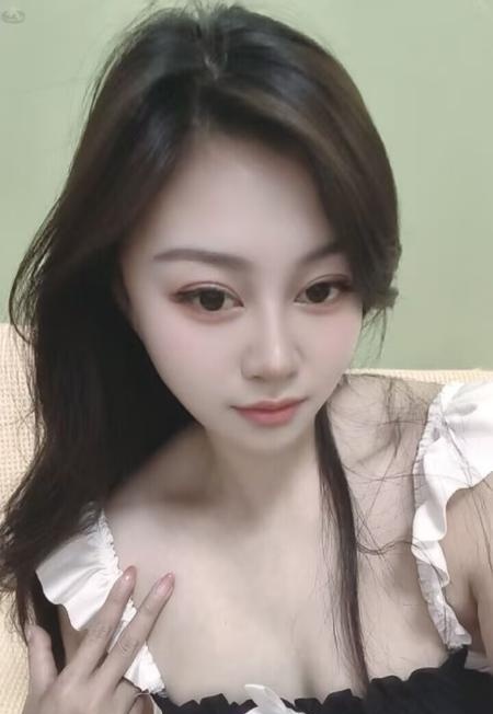 秦淮大胸小姐姐