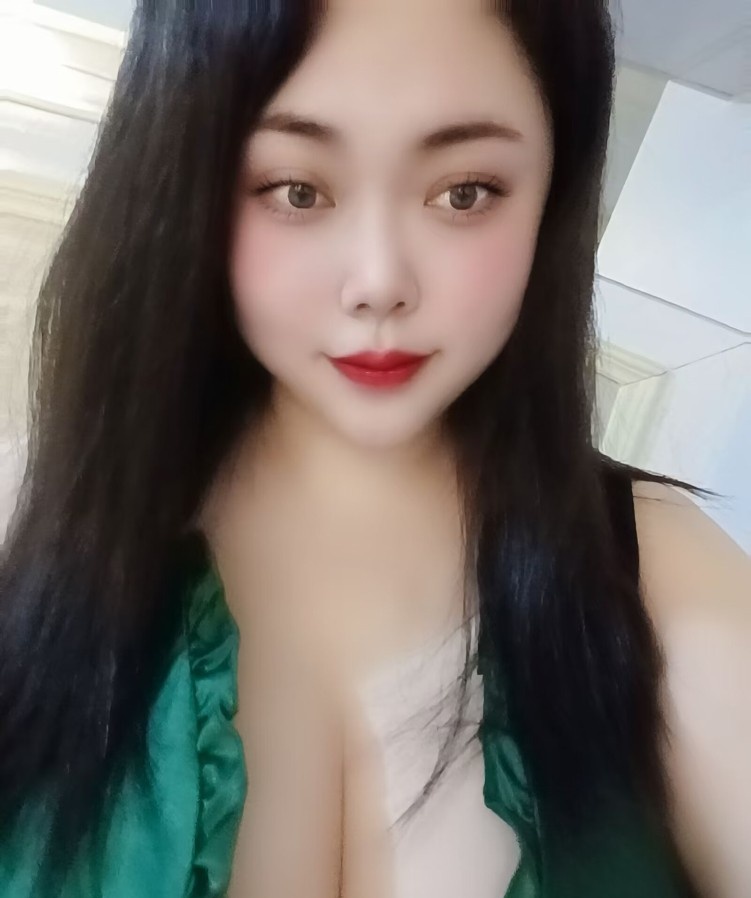 巨乳芙蓉小姐姐