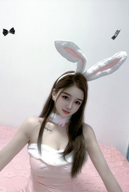 吴中性感美少女