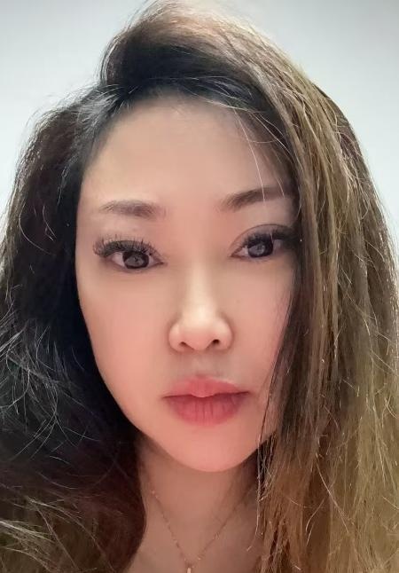 御姐小月