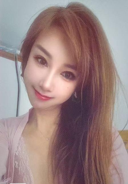 性感微熟骚妞