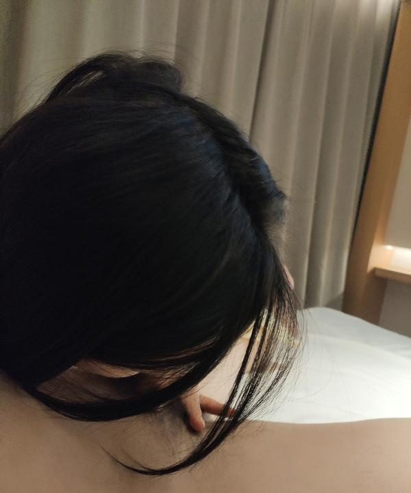 鼓楼地铁口小姐姐