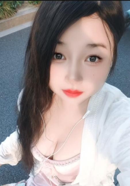 丰满肥臀大胸bbw