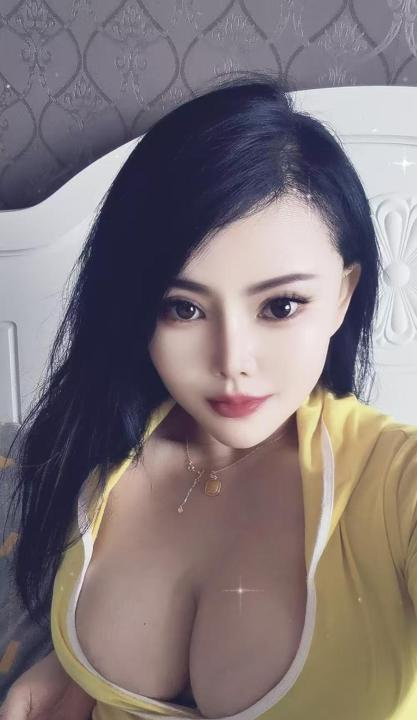 玩得开的吊钟奶