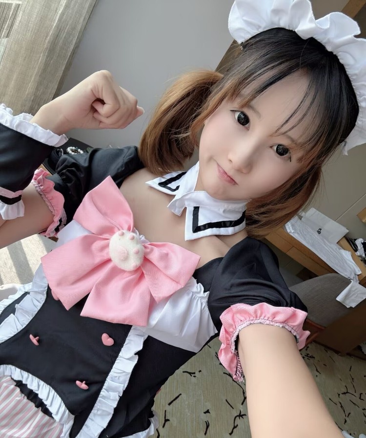 粉嫩萝莉小公主