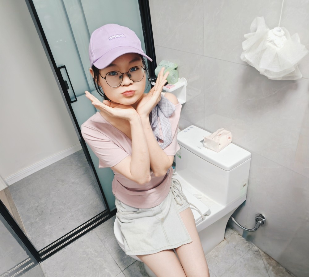 白嫩温柔小妹