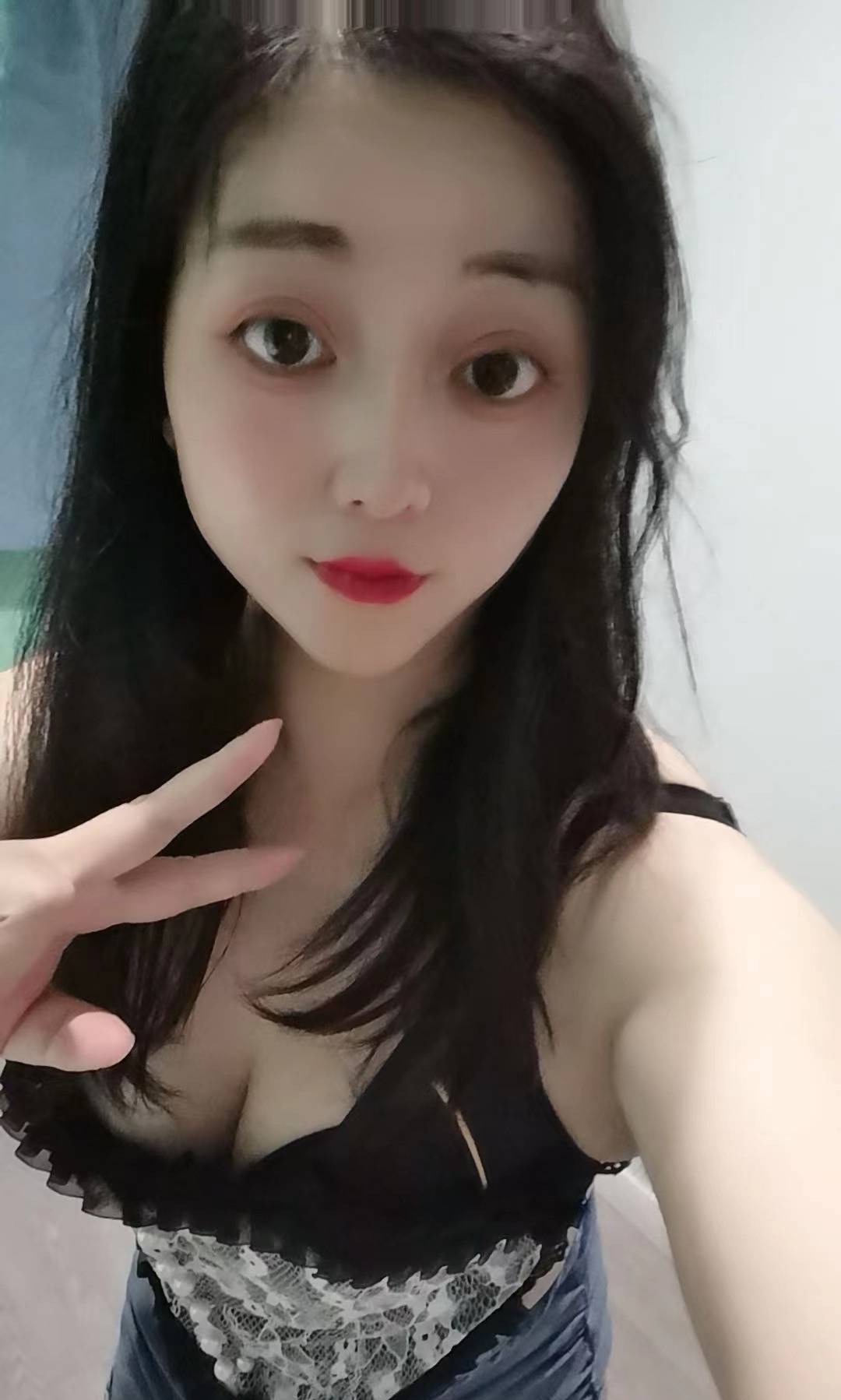 静安三通美少妇