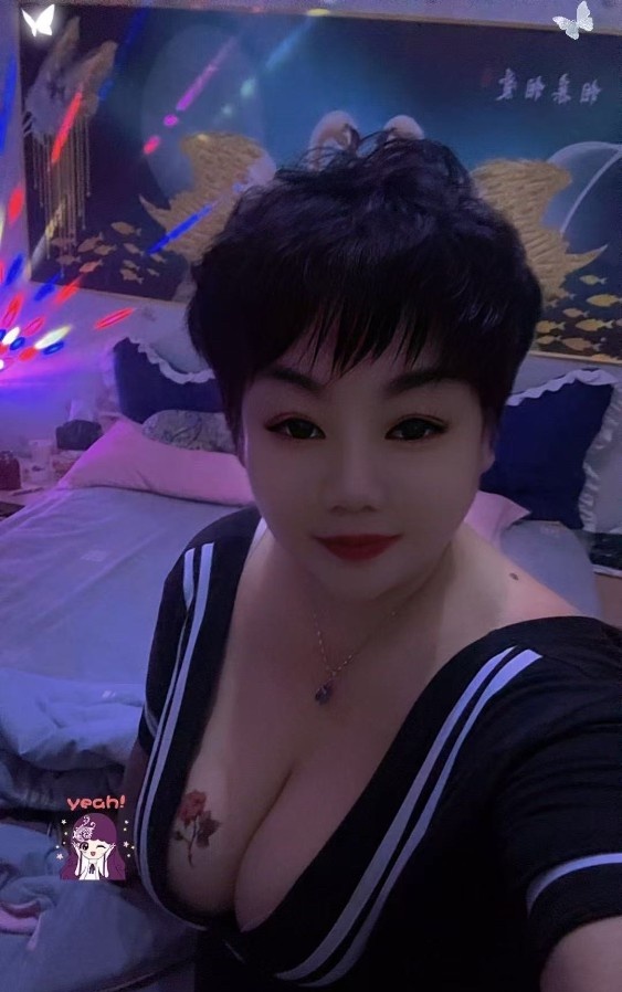 苏州兼职大奶骚货各种姿势享受