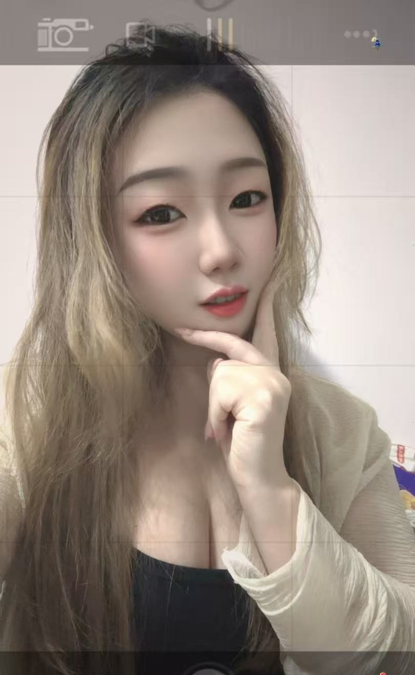肤白大奶呗呗