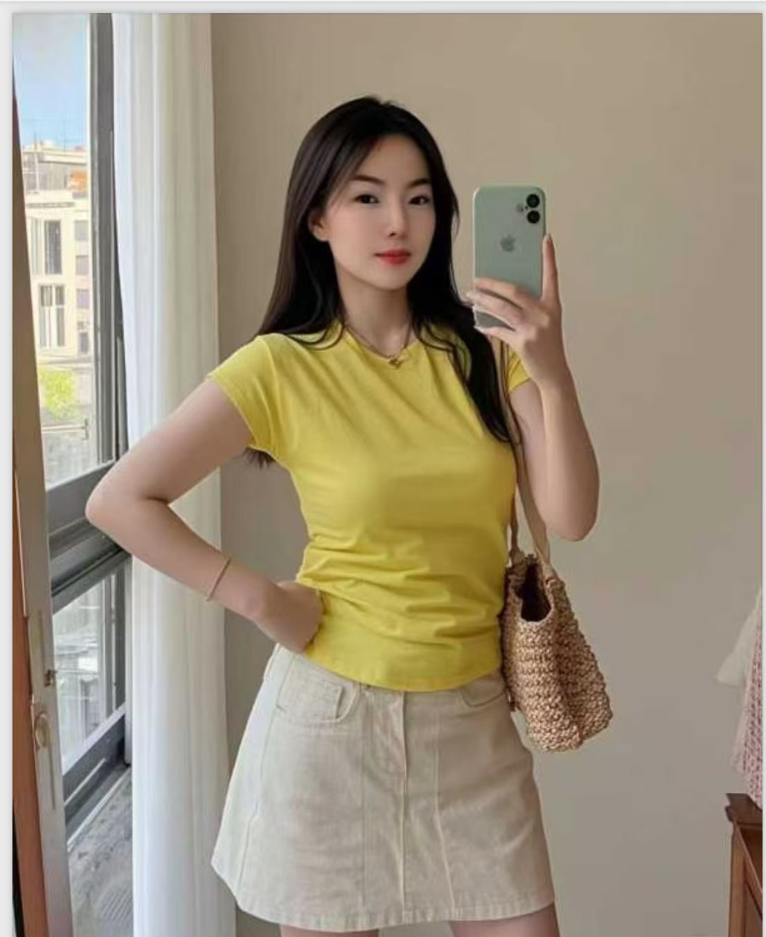 甜美乖巧颜值舒然