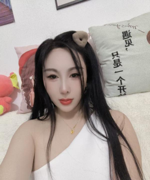 闷骚舌吻欣欣