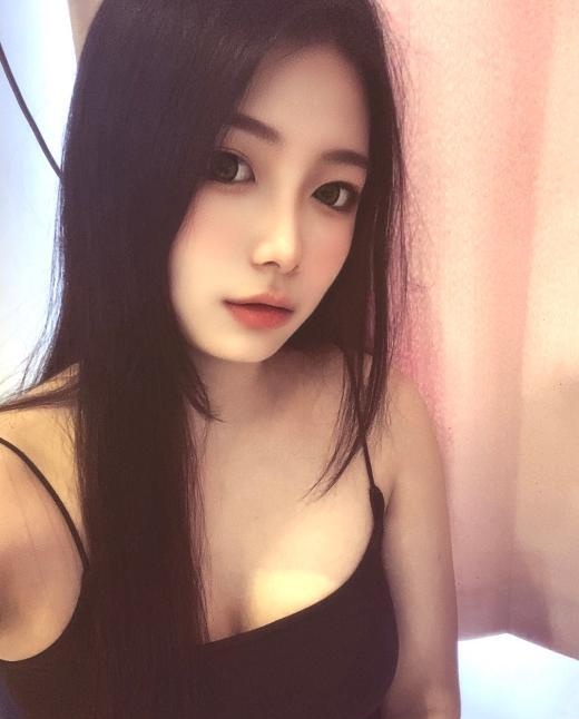 巨臀妹子懒懒