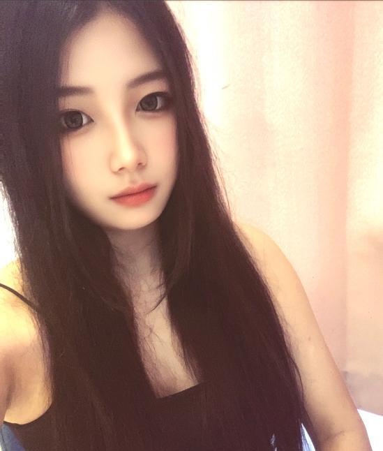 巨臀妹子懒懒