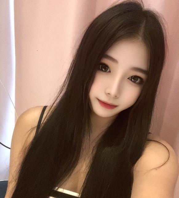 巨臀妹子懒懒