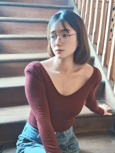眼镜少妇野子
