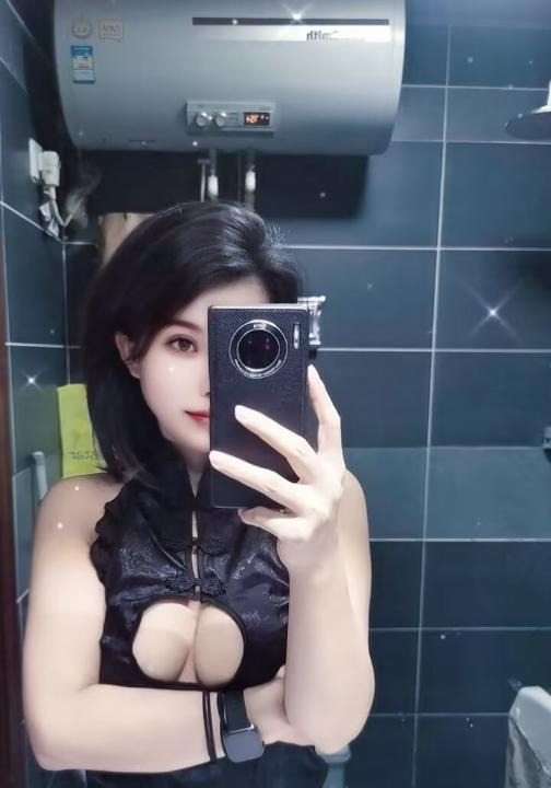 年轻有活力漂亮小伊伊